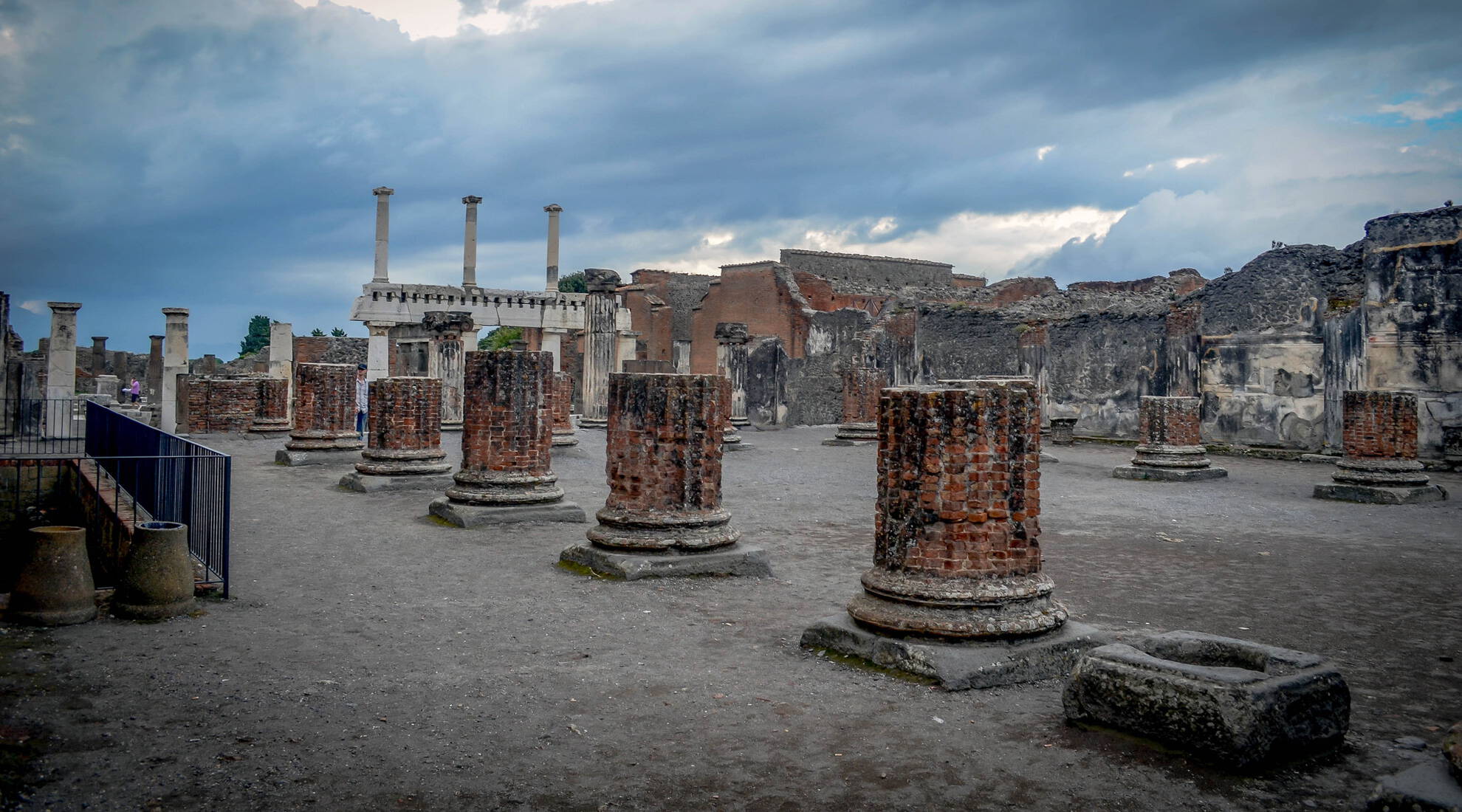 Pompeii - Vesuvius - Herculaneum port shore excursion 4